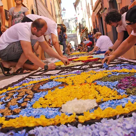 INFIORATA DI SPELLO