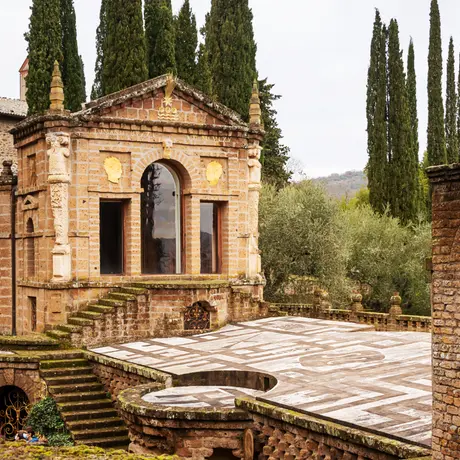 SCARZUOLA E CANTINE LUNGAROTTI DI TORGIANO