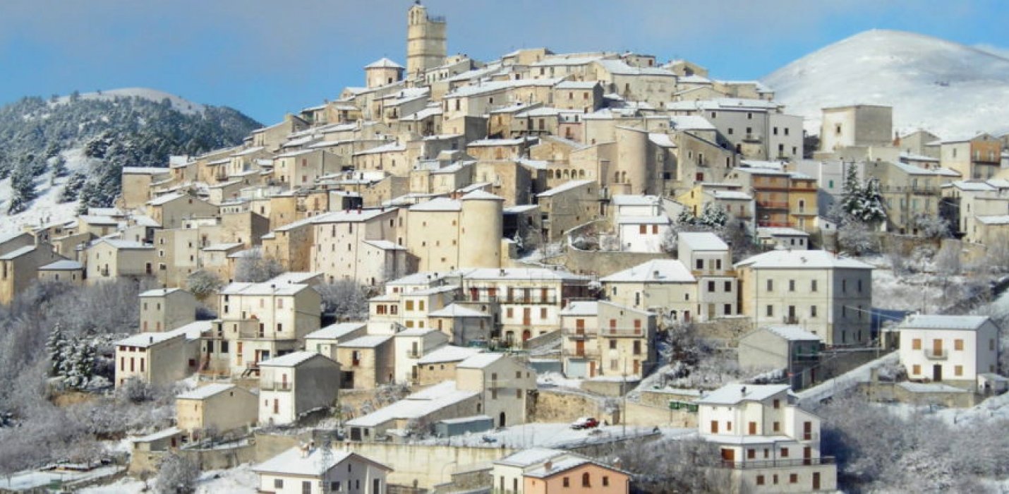IL PICCOLO TIBET D'ABRUZZO IL PICCOLO TIBET D'ABRUZZO