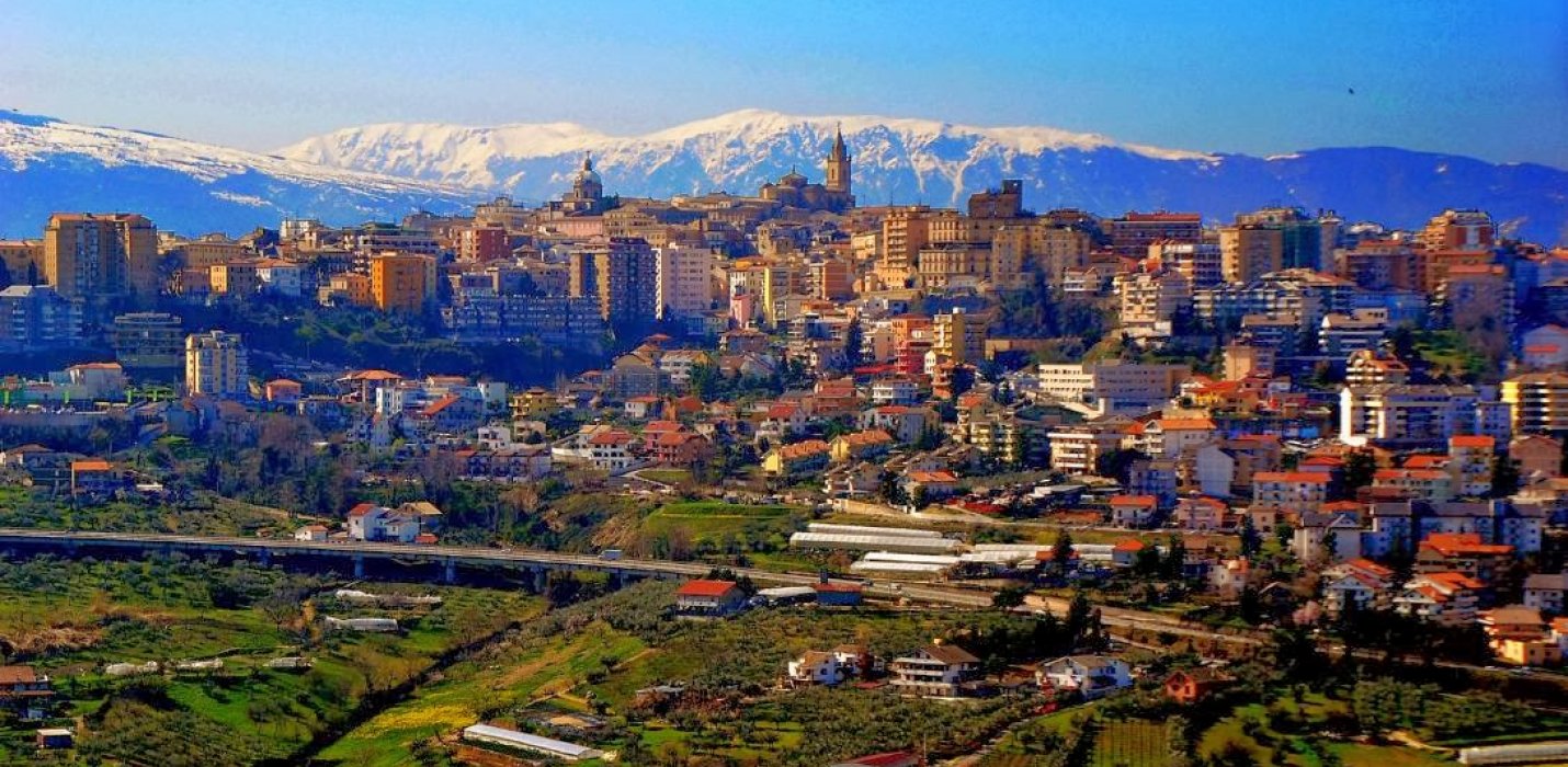 CHIETI, ROCCASCALEGNA, GOLE SAN MARTINO E GUARDIAGRELE CHIETI, ROCCASCALEGNA, GOLE SAN MARTINO E GUARDIAGRELE