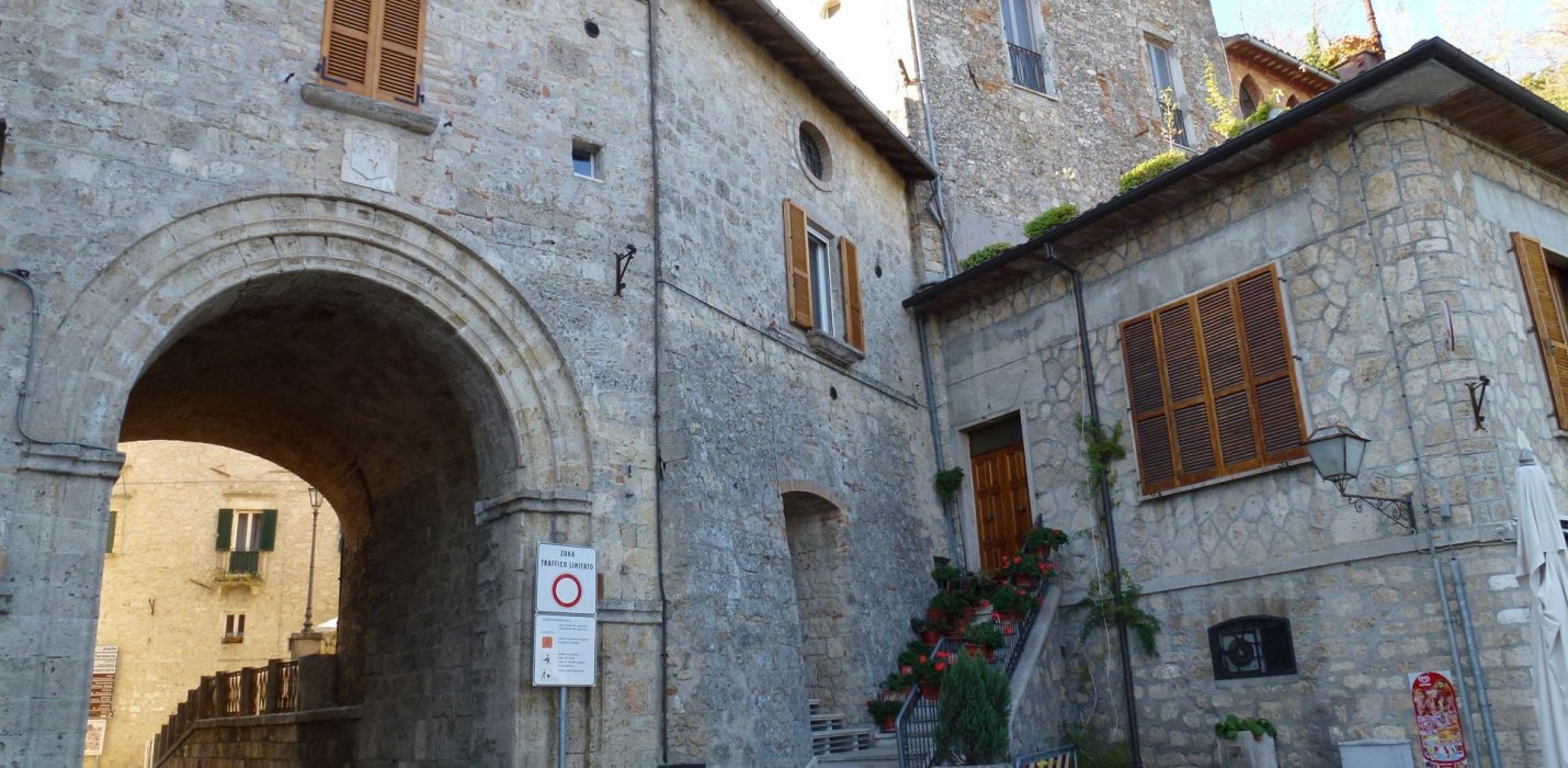 CIVITELLA DEL TRONTO E CAMPLI CIVITELLA DEL TRONTO E CAMPLI