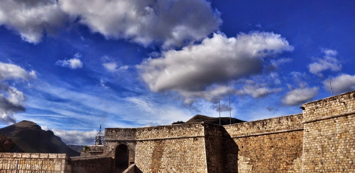 CIVITELLA DEL TRONTO E CAMPLI CIVITELLA DEL TRONTO E CAMPLI