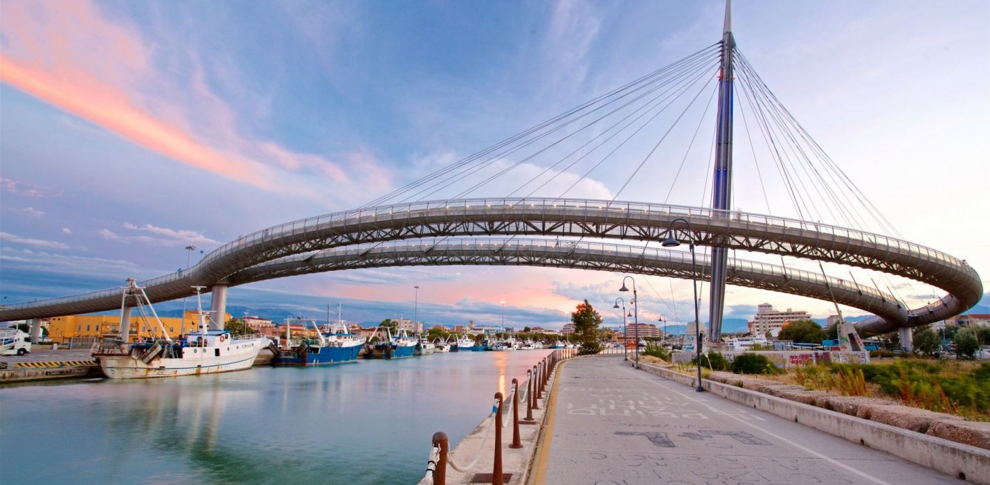 PESCARA  E IL MUSEO DELL'OTTOCENTO PESCARA  E IL MUSEO DELL'OTTOCENTO