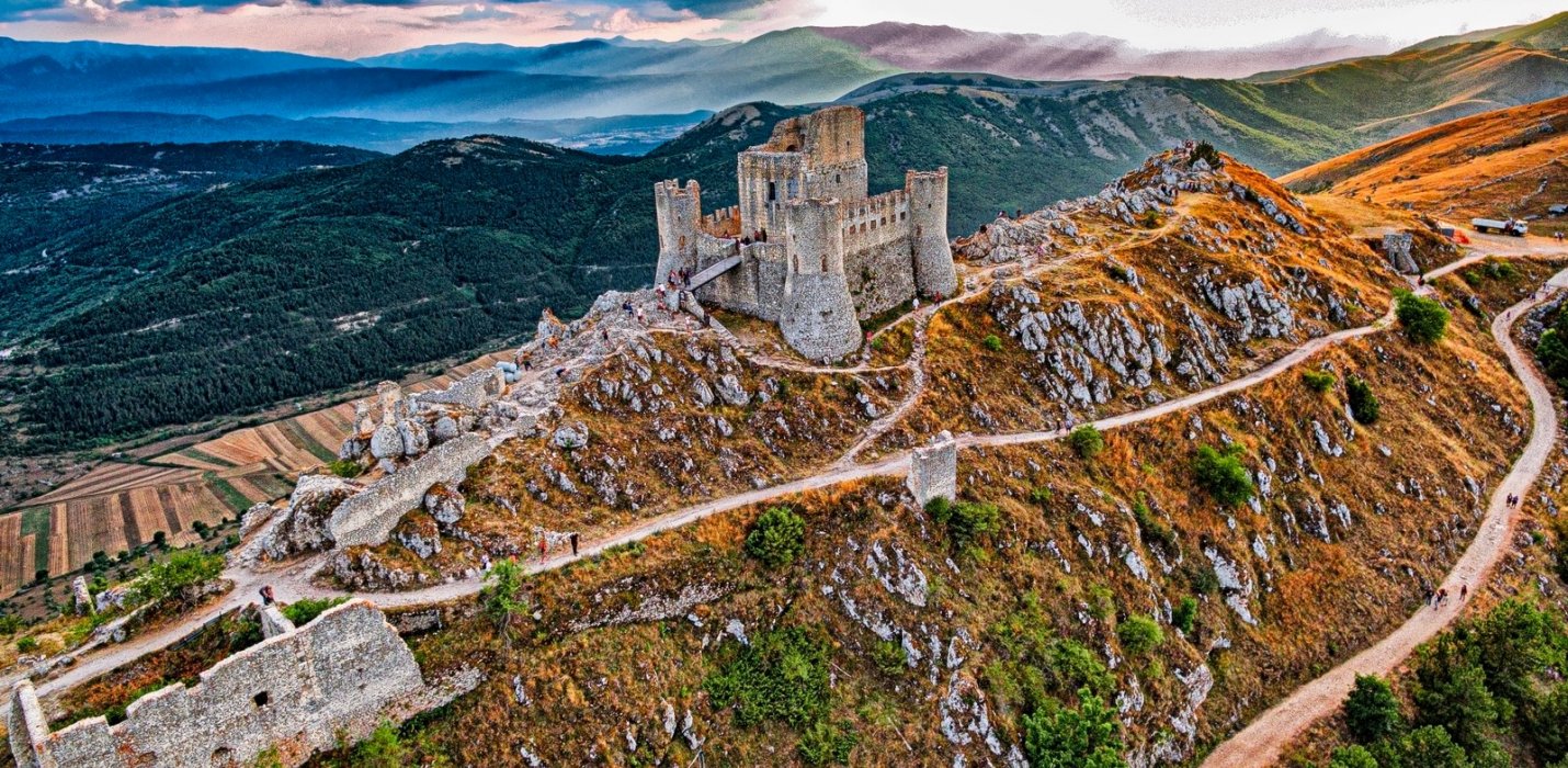 ABRUZZO DA SCOPRIRE: DA ROCCA CALASCIO AL LAGO DI SCANNO ABRUZZO DA SCOPRIRE: DA ROCCA CALASCIO AL LAGO DI SCANNO
