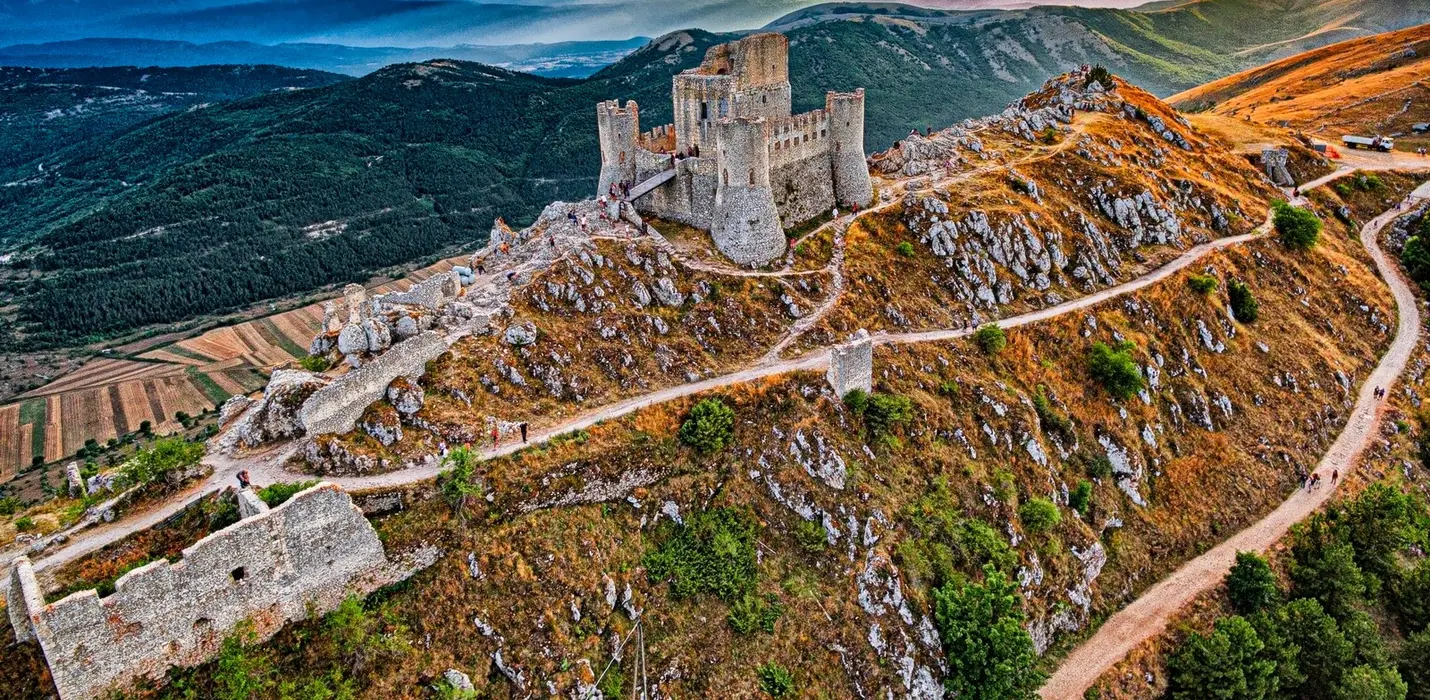 ABRUZZO DA SCOPRIRE: DA ROCCA CALASCIO AL LAGO DI SCANNO