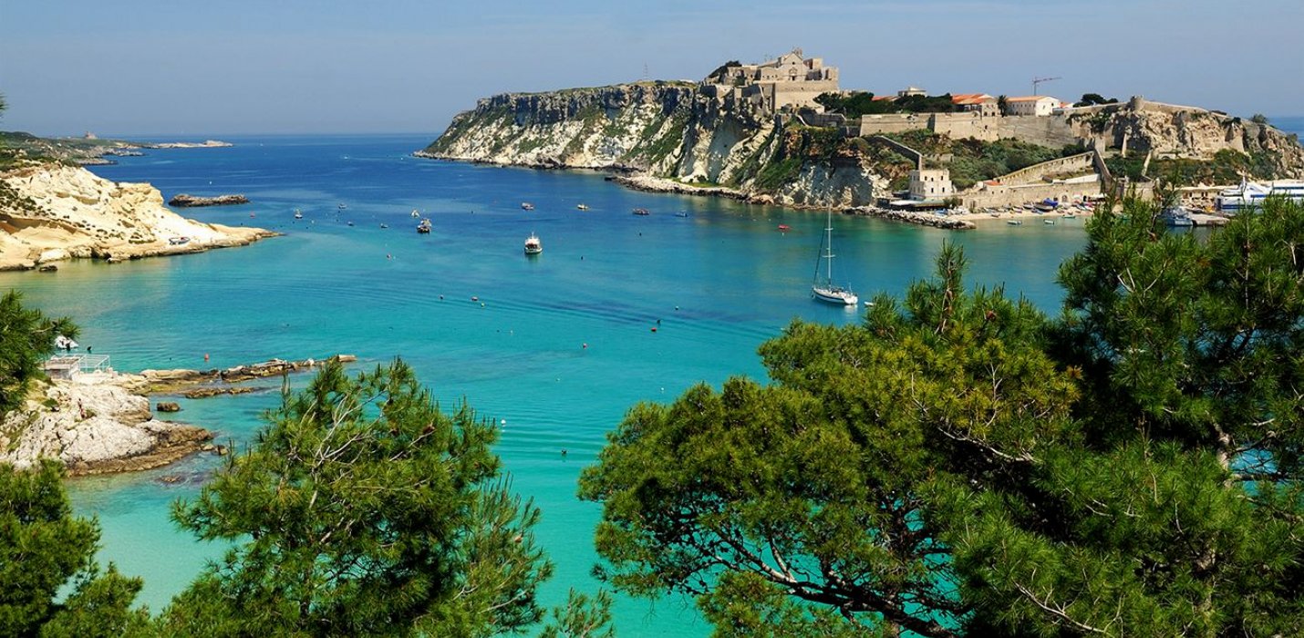 LE ISOLE TREMITI, PUNTA  ADERCI E I TRABOCCHI