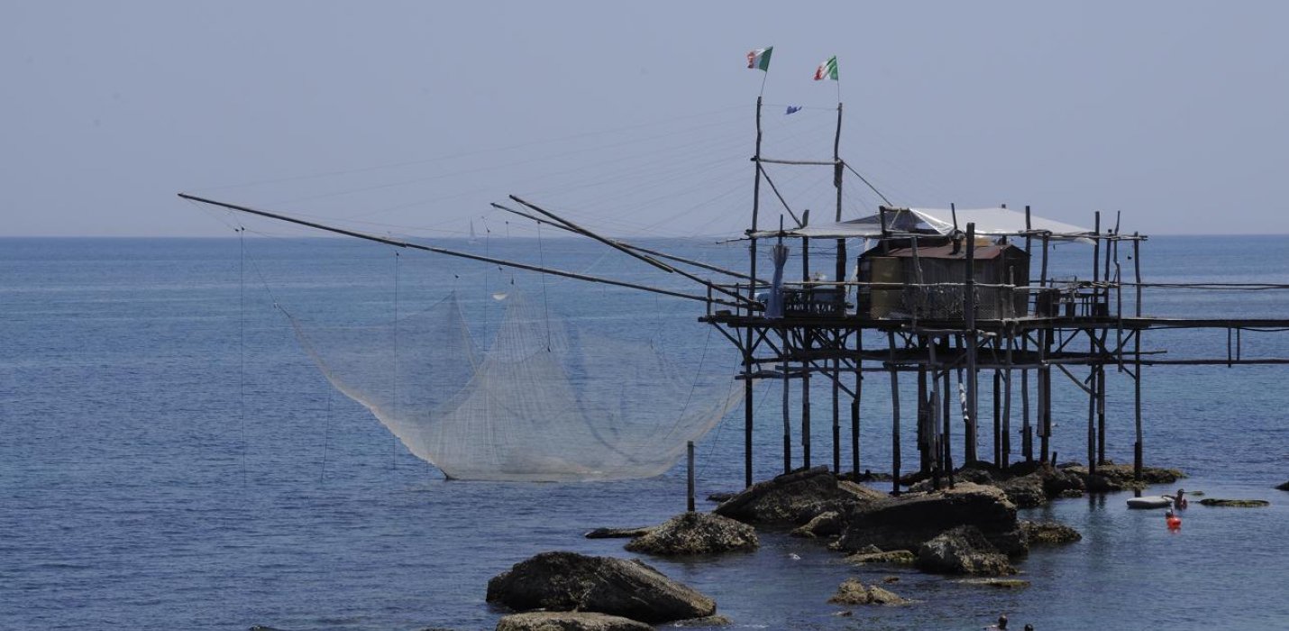 LE ISOLE TREMITI, PUNTA  ADERCI E I TRABOCCHI