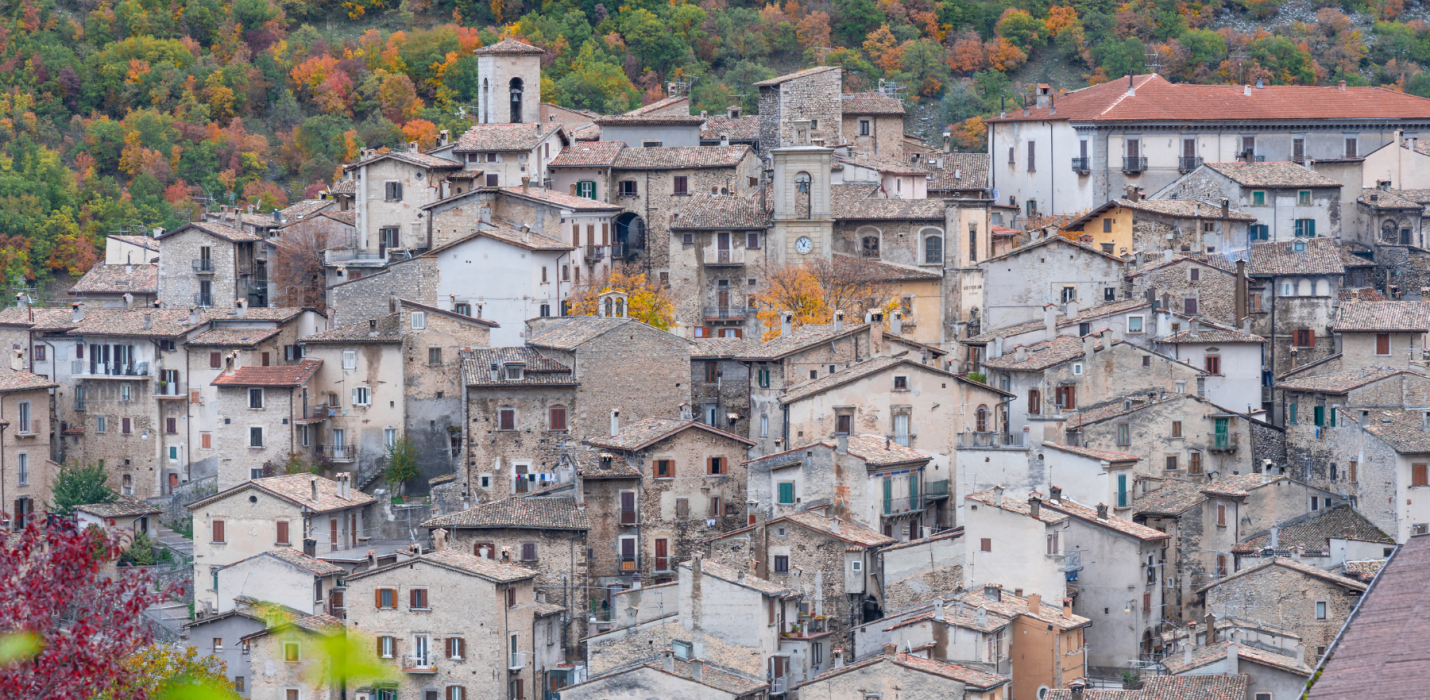 ABRUZZO DA SCOPRIRE: DA ROCCA CALASCIO AL LAGO DI SCANNO ABRUZZO DA SCOPRIRE: DA ROCCA CALASCIO AL LAGO DI SCANNO