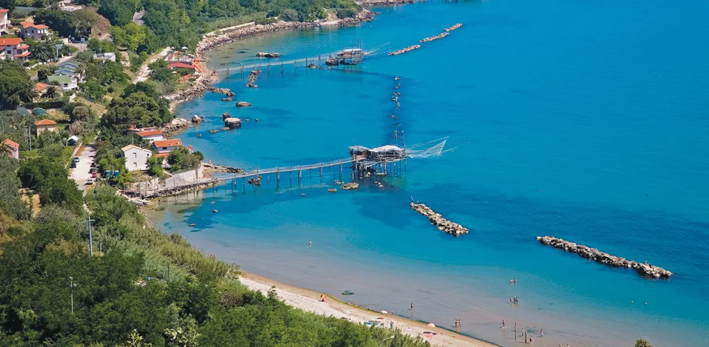 LE ISOLE TREMITI, PUNTA  ADERCI E I TRABOCCHI