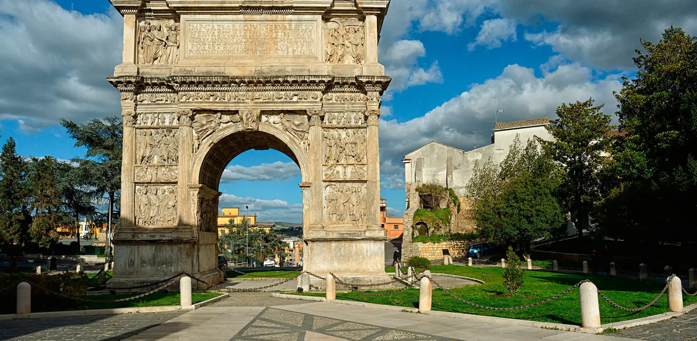 AMALFI, BENEVENTO E SALERNO