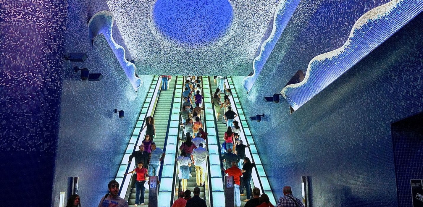 VIAGGIO NELLA NAPOLETANITA' VIAGGIO NELLA NAPOLETANITA'