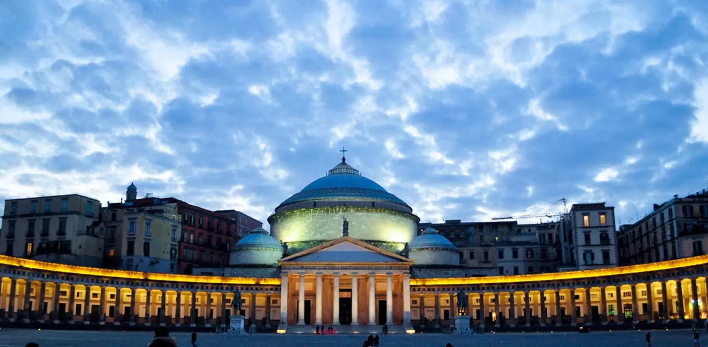 VIAGGIO NELLA NAPOLETANITA'