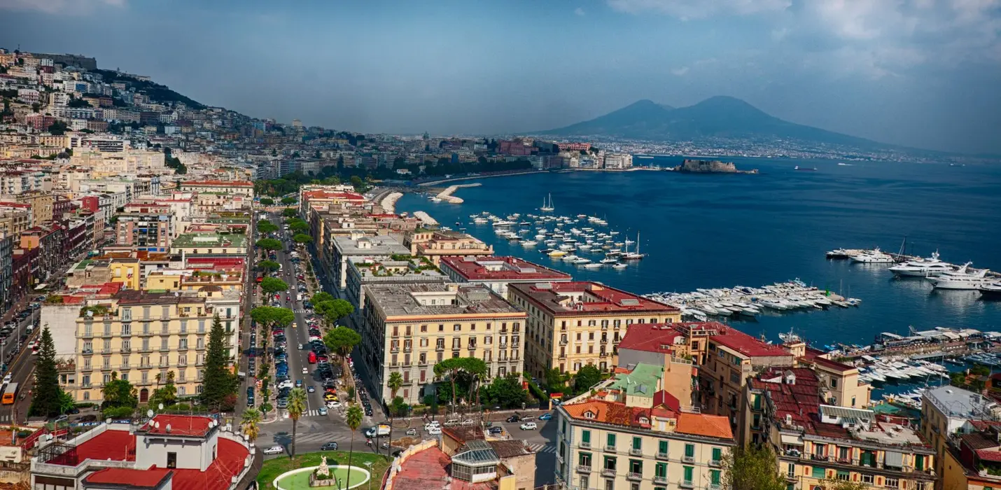 VIAGGIO NELLA NAPOLETANITA'