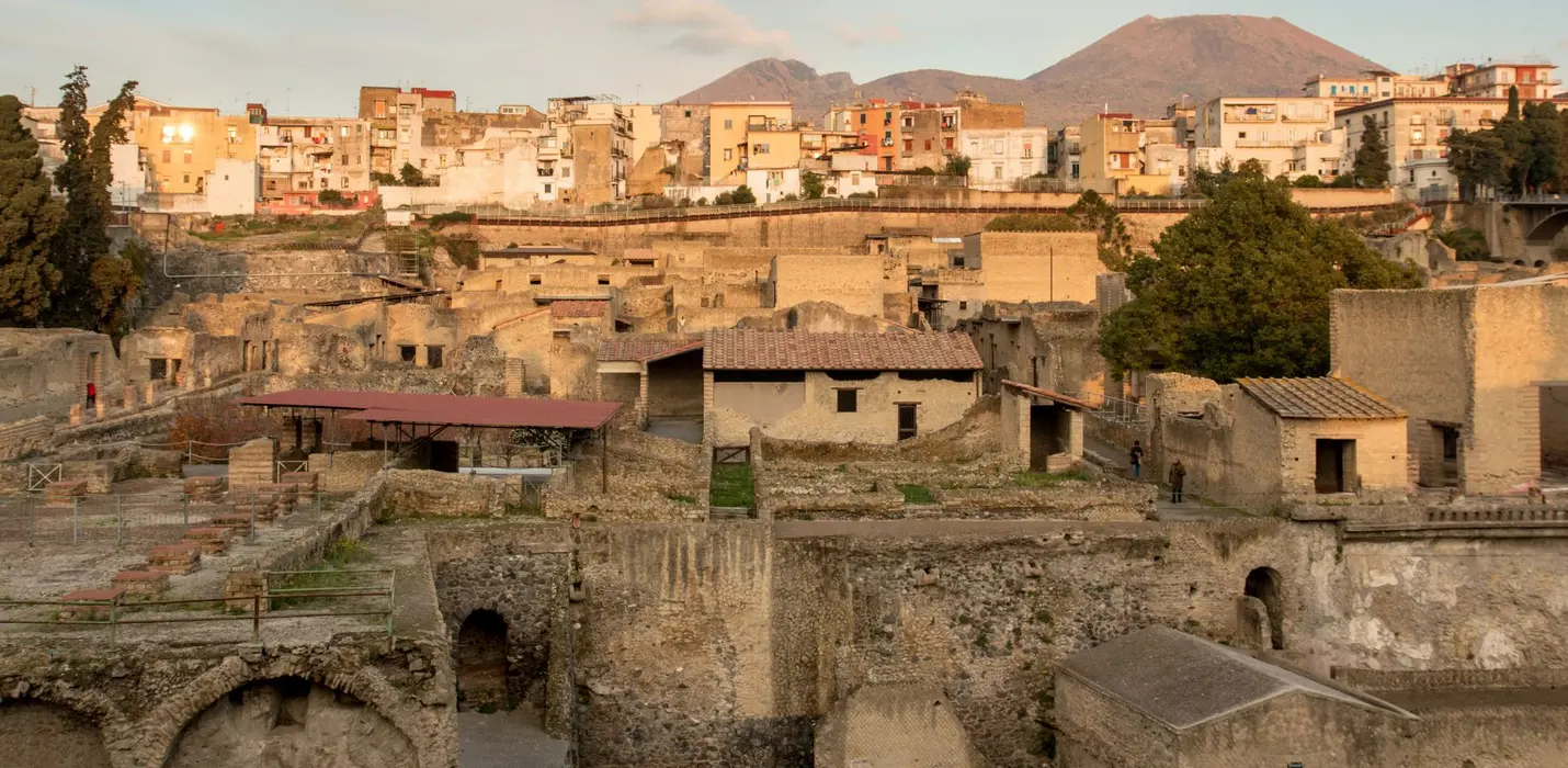 REGGIA DI CASERTA, POMPEI, ERCOLANO E MUSEO ARCHEOLOGICO DI NAPOLI