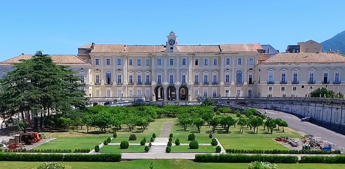 POMPEI, NAPOLI, ERCOLANO E IL VESUVIO POMPEI, NAPOLI, ERCOLANO E IL VESUVIO