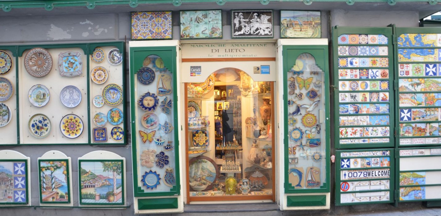 AMALFI, SALERNO E PAESTUM AMALFI, SALERNO E PAESTUM