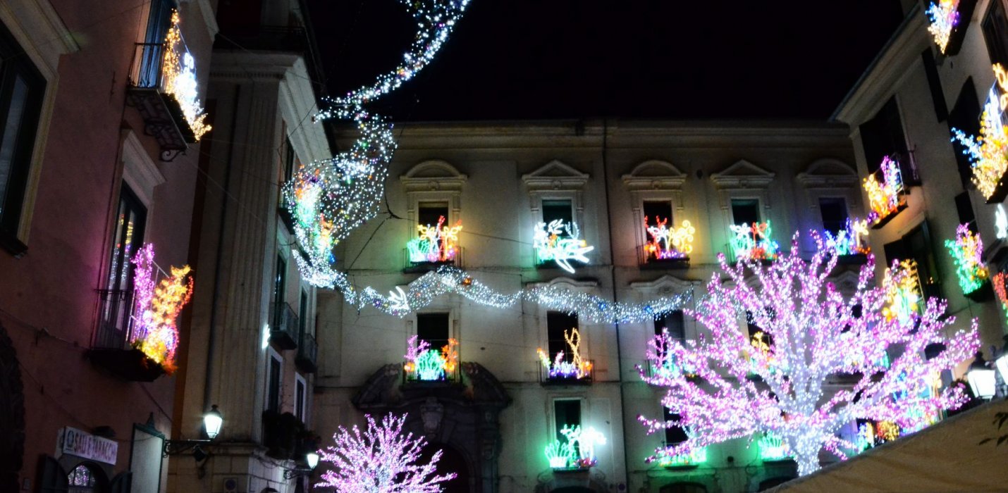 LUCI DI SALERNO, NAPOLI E REGGIA DI CASERTA LUCI DI SALERNO, NAPOLI E REGGIA DI CASERTA