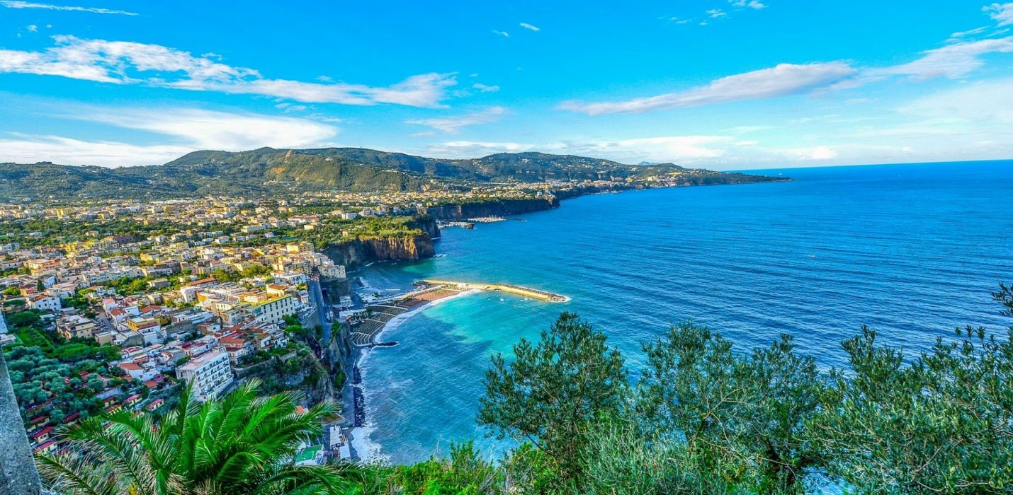 AMALFI, BENEVENTO E SALERNO