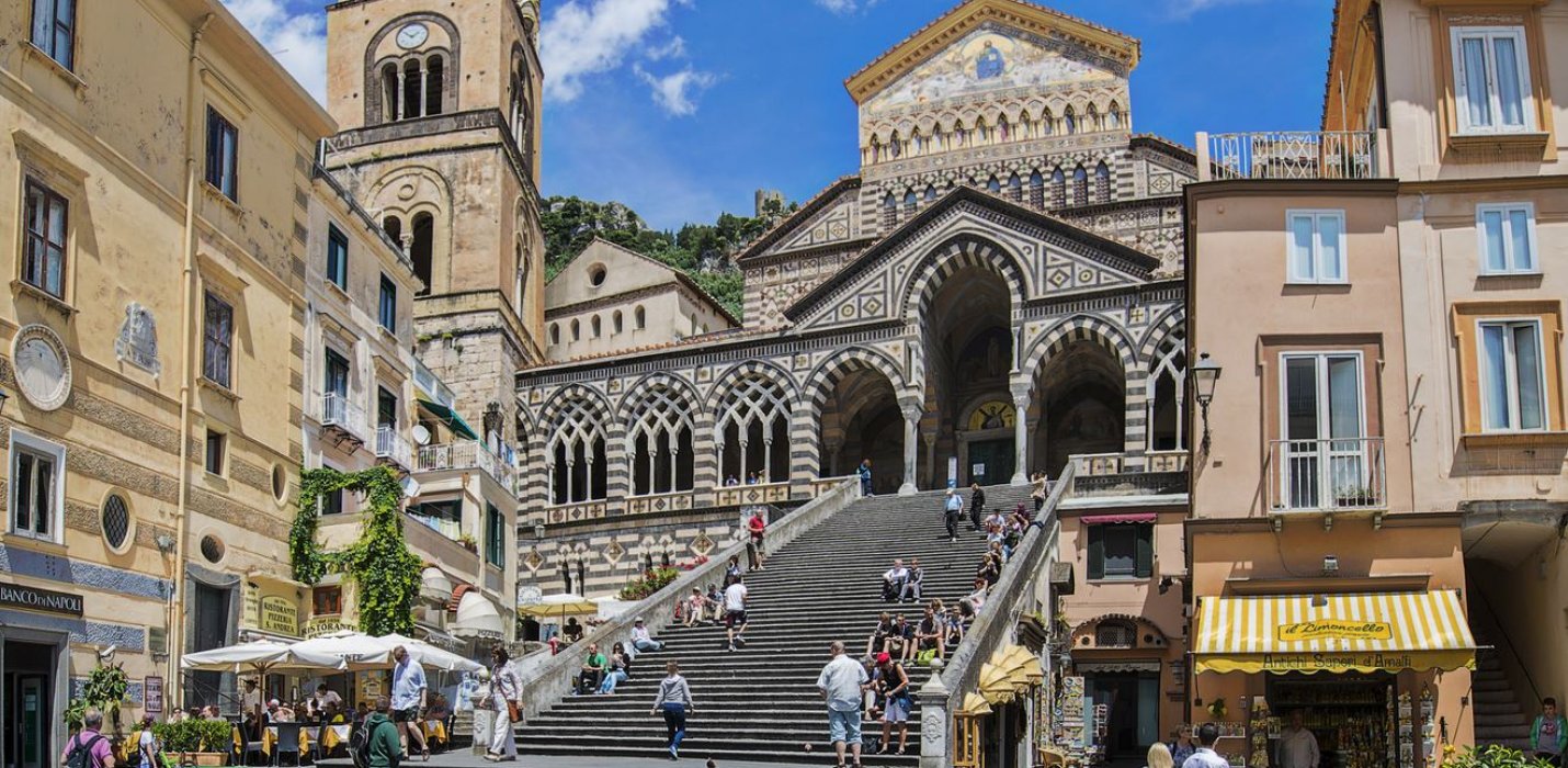 AMALFI, BENEVENTO E SALERNO