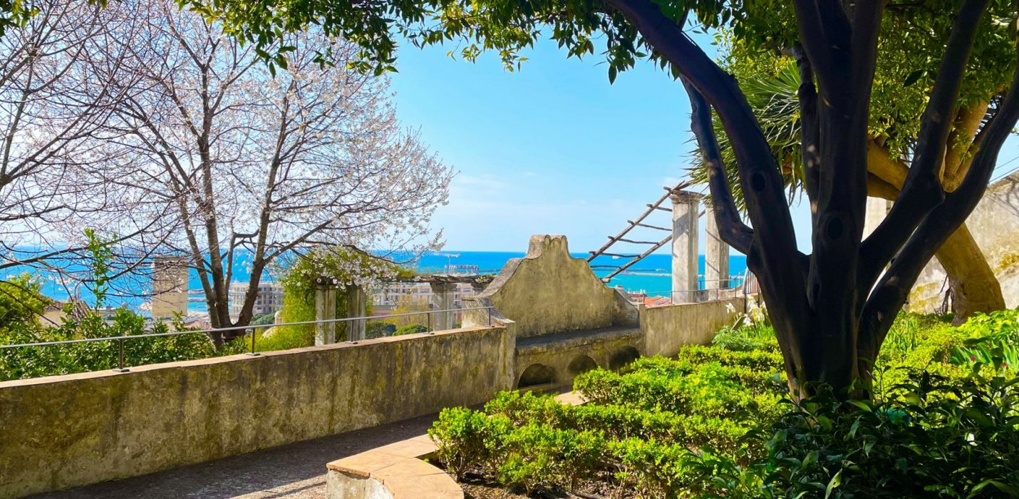 AMALFI, BENEVENTO E SALERNO