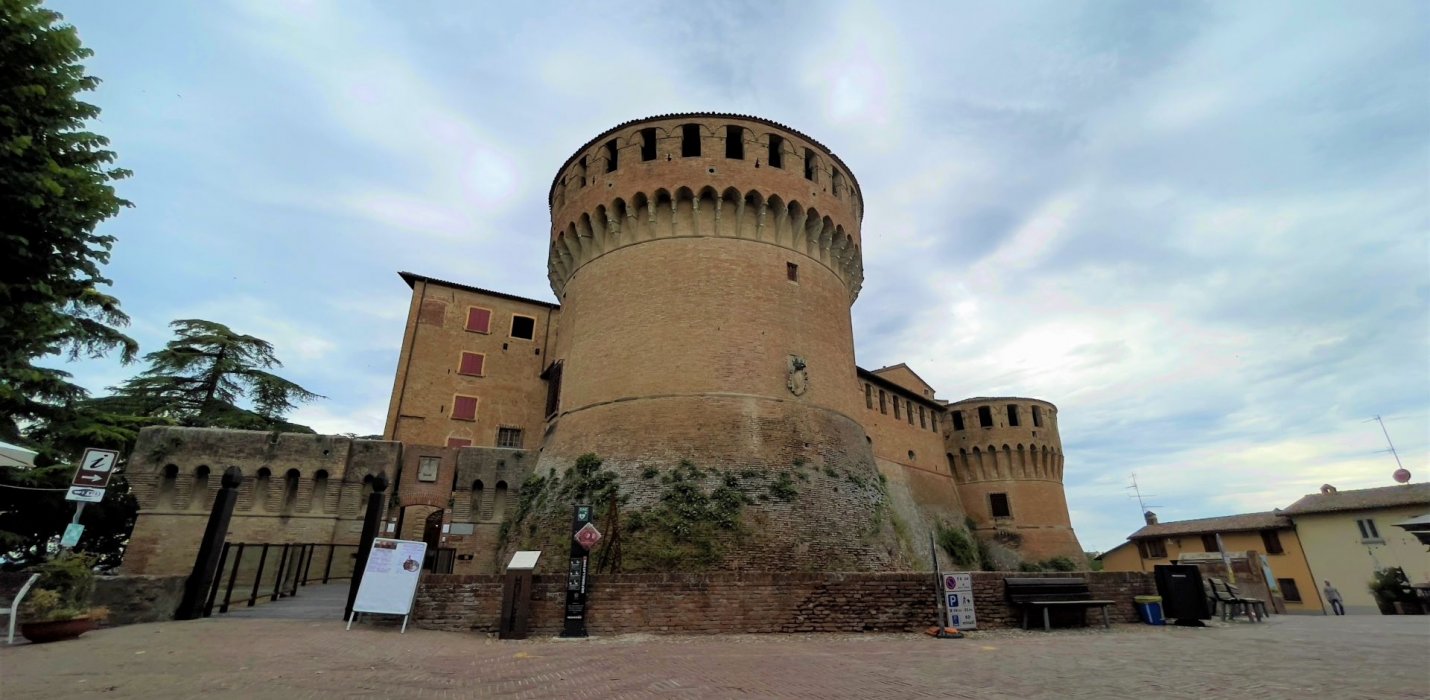 ESSERE UMANE E DOZZA