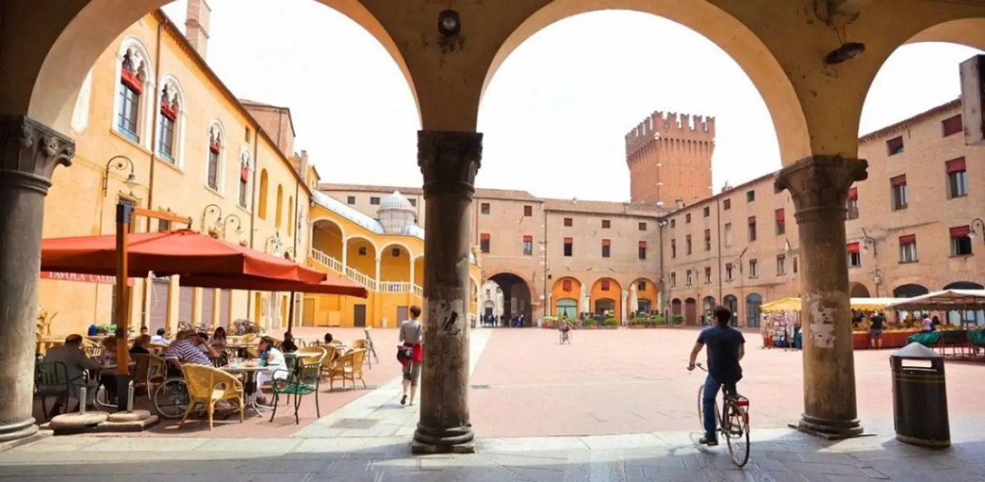 FERRARA, L'ABBAZIA DI POMPOSA E PALAZZO SCHIFANOIA