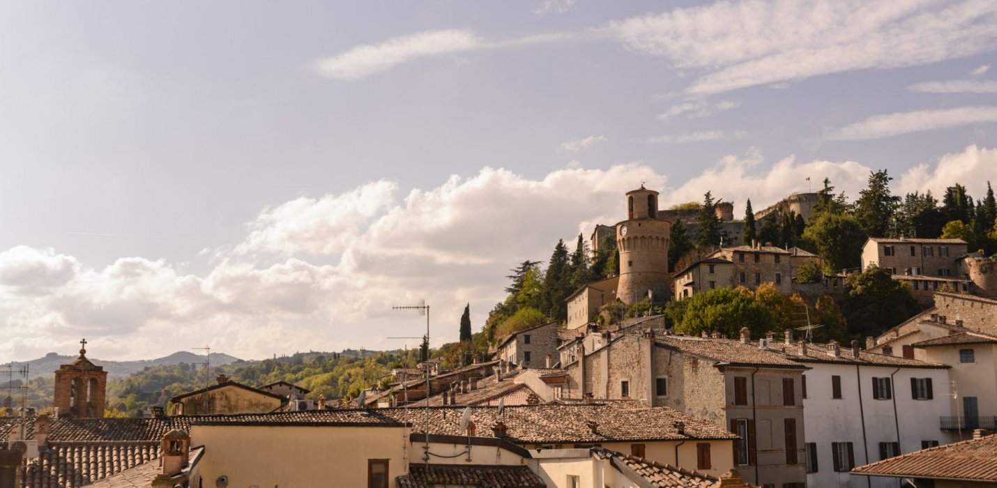 DANTE: LA MOSTRA, FORLì E CASTROCARO DANTE: LA MOSTRA, FORLì E CASTROCARO