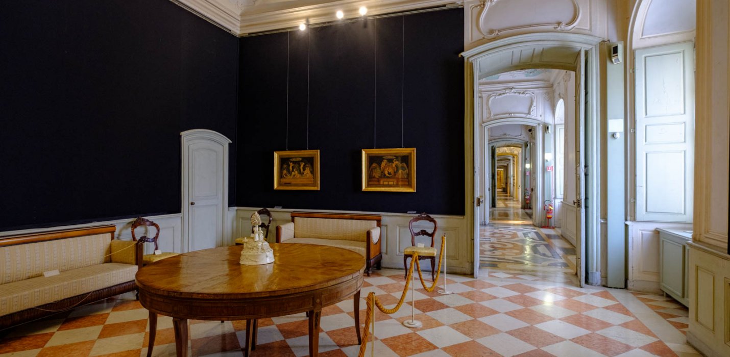 FIORI DI LOTO E REGGIA DI COLORNO FIORI DI LOTO E REGGIA DI COLORNO