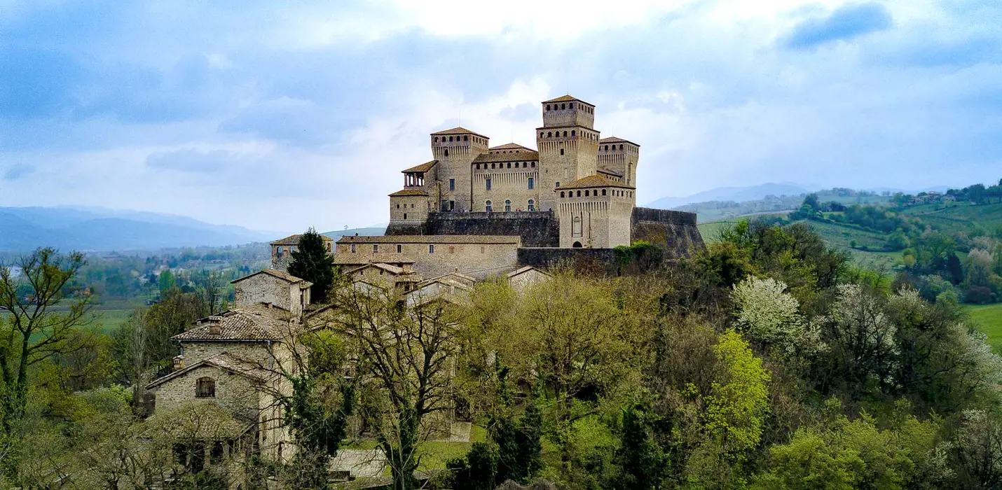 TORRECHIARA E PARMA
