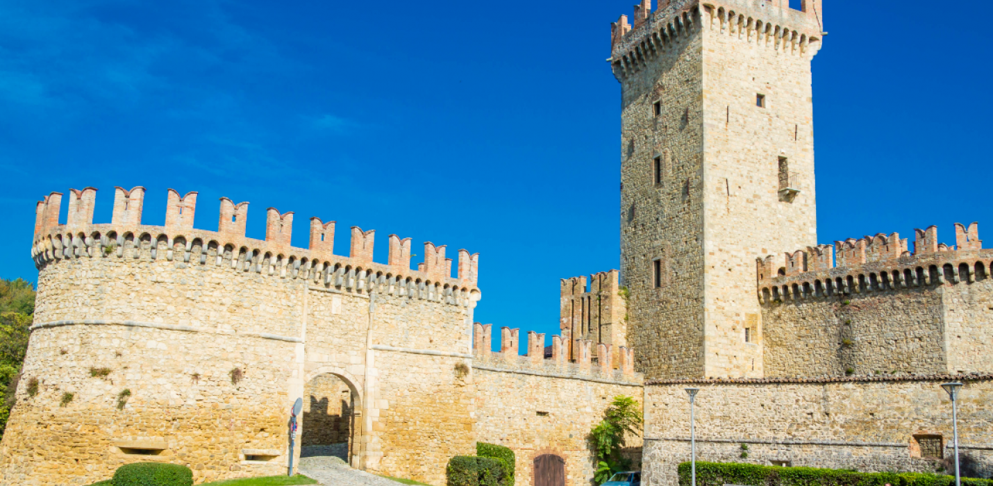 CASTELL'ARQUATO E VIGOLENO CASTELL'ARQUATO E VIGOLENO