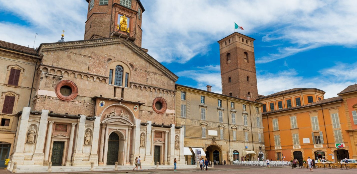 REGGIO EMILIA E BRESCELLO REGGIO EMILIA E BRESCELLO