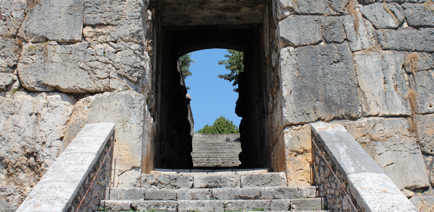 CIOCIARIA  AUTENTICA, DA ANAGNI AD ALATRI CIOCIARIA  AUTENTICA, DA ANAGNI AD ALATRI