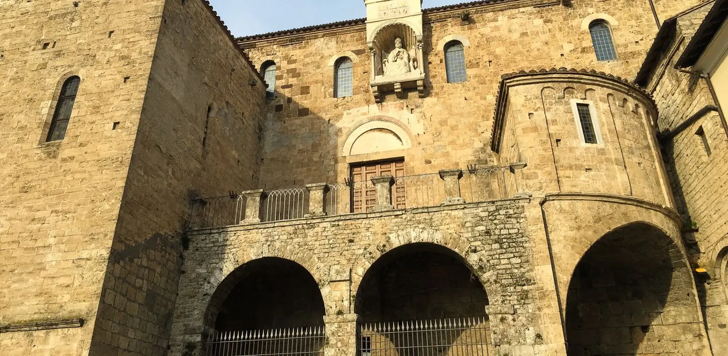 CIOCIARIA  AUTENTICA, DA ANAGNI AD ALATRI