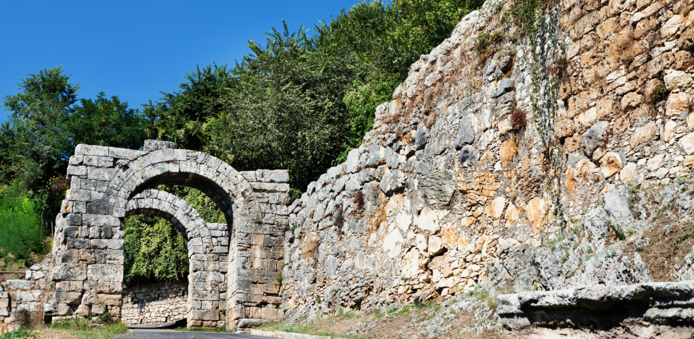 CIOCIARIA  AUTENTICA, DA ANAGNI AD ALATRI CIOCIARIA  AUTENTICA, DA ANAGNI AD ALATRI