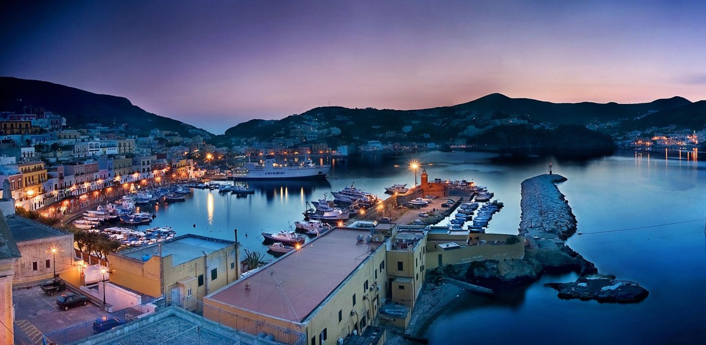 GAETA, PONZA E SPERLONGA GAETA, PONZA E SPERLONGA