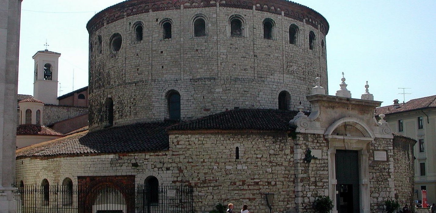 Brescia, Tiziano & S Giulia -Unesco- Brescia, Tiziano & S Giulia -Unesco-