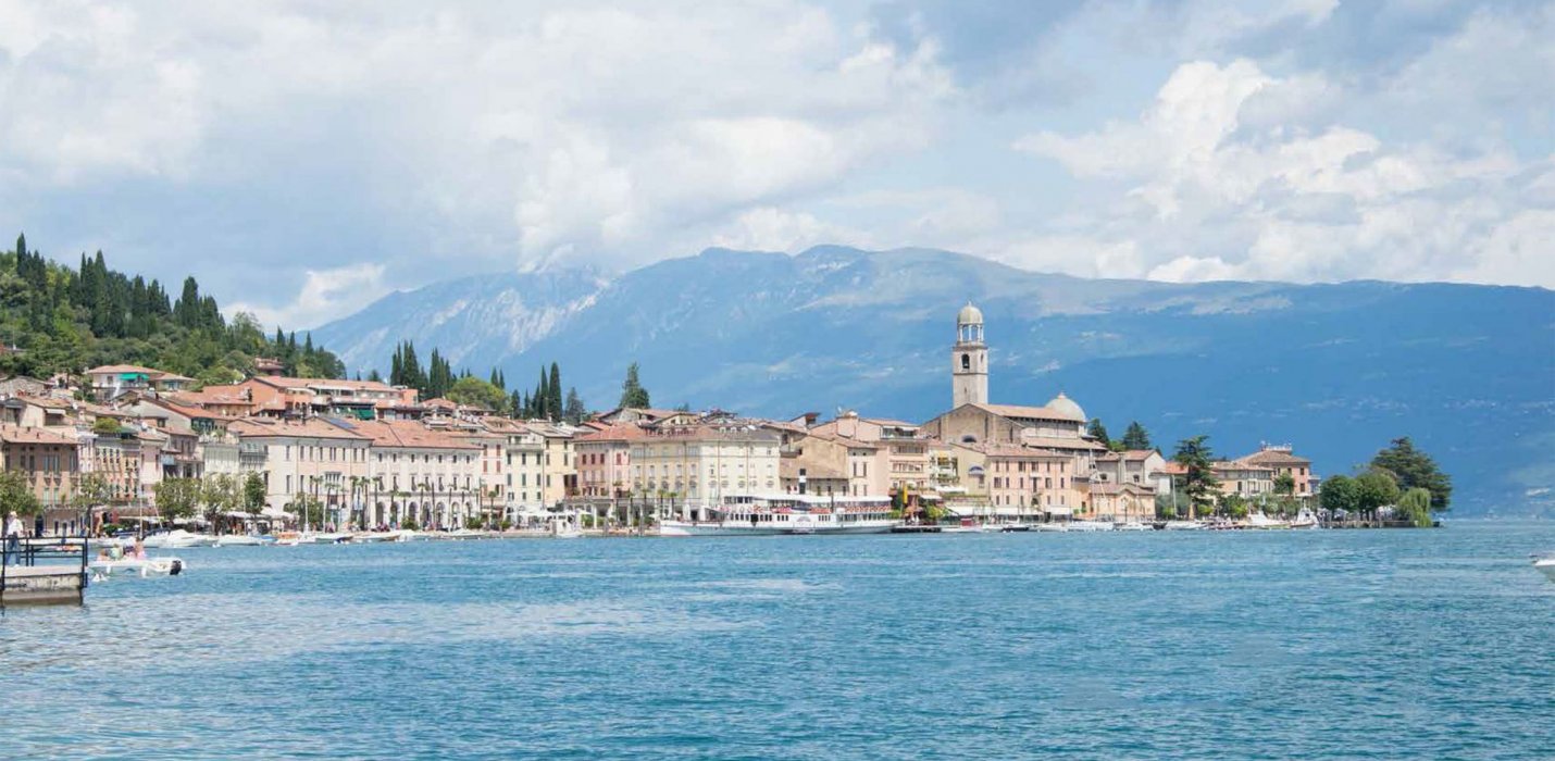 VITTORIALE, SIRMIONE E LAGO DI GARDA VITTORIALE, SIRMIONE E LAGO DI GARDA
