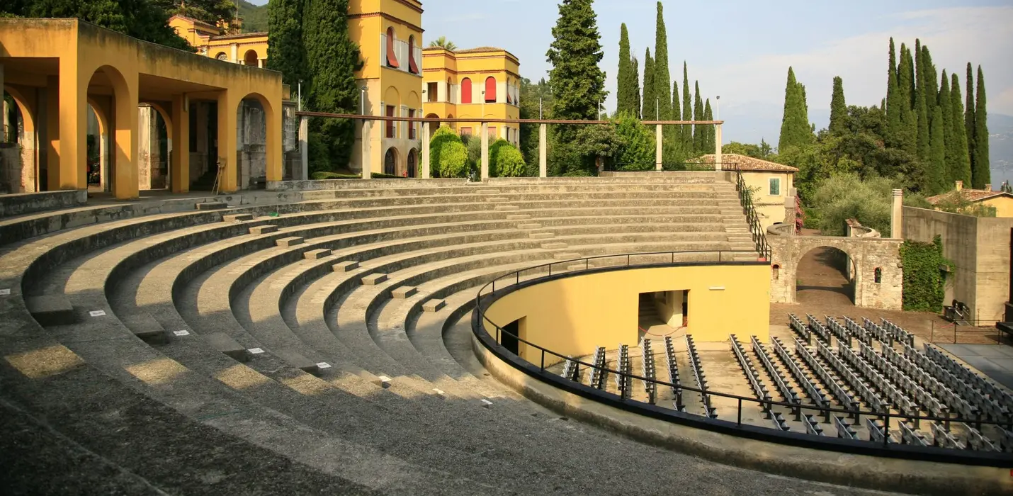 VITTORIALE, SIRMIONE E LAGO DI GARDA