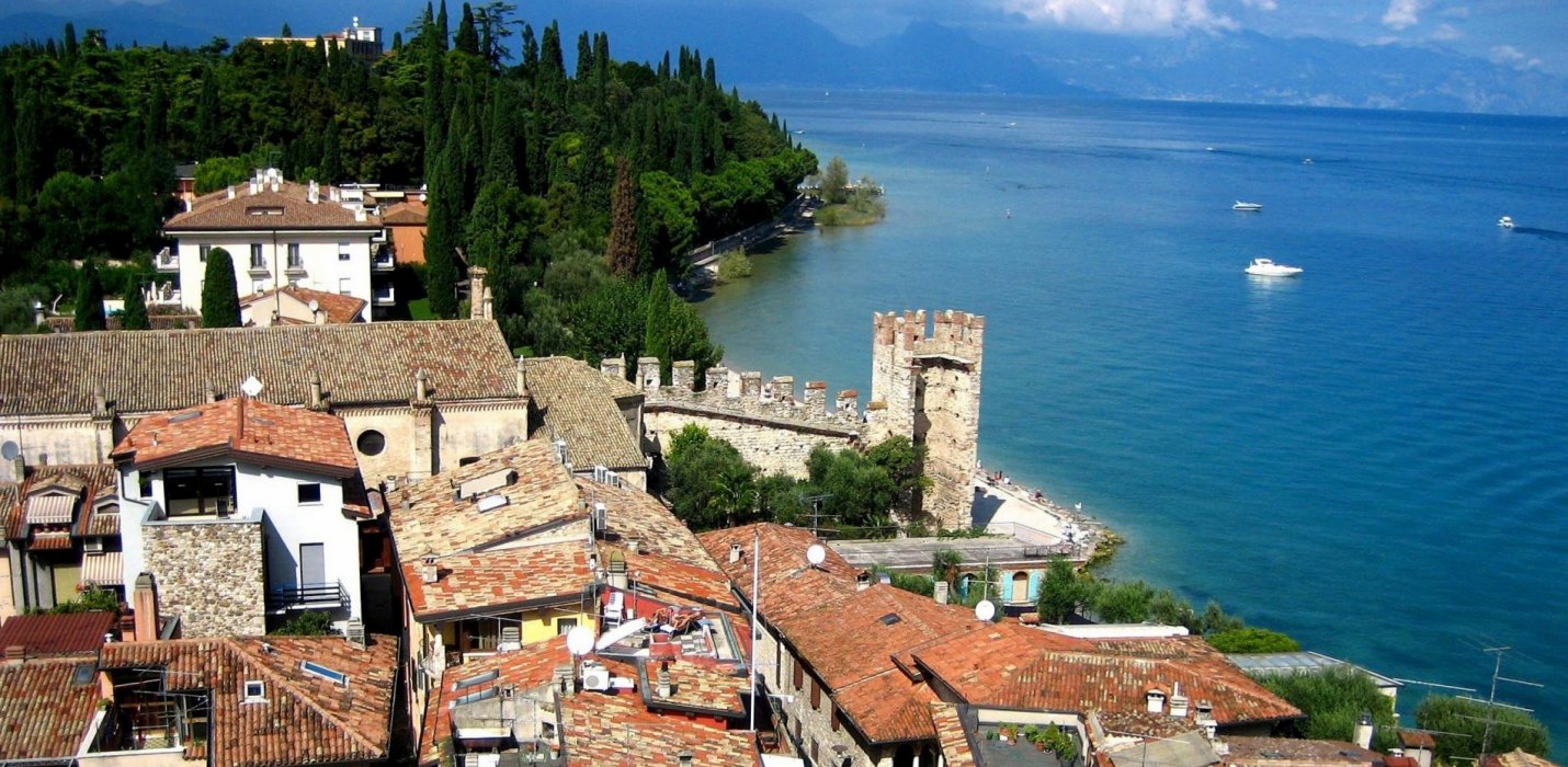 VITTORIALE, SIRMIONE E LAGO DI GARDA VITTORIALE, SIRMIONE E LAGO DI GARDA