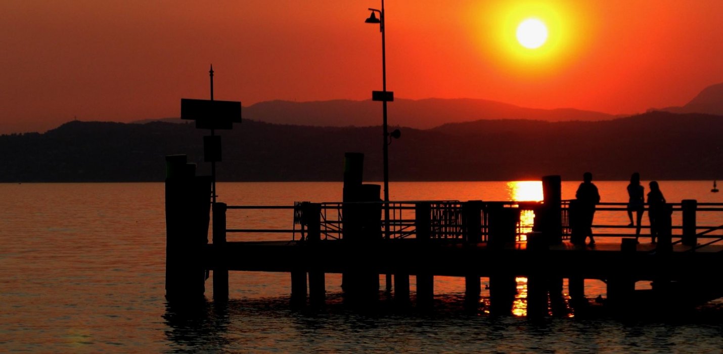 VITTORIALE, SIRMIONE E LAGO DI GARDA VITTORIALE, SIRMIONE E LAGO DI GARDA