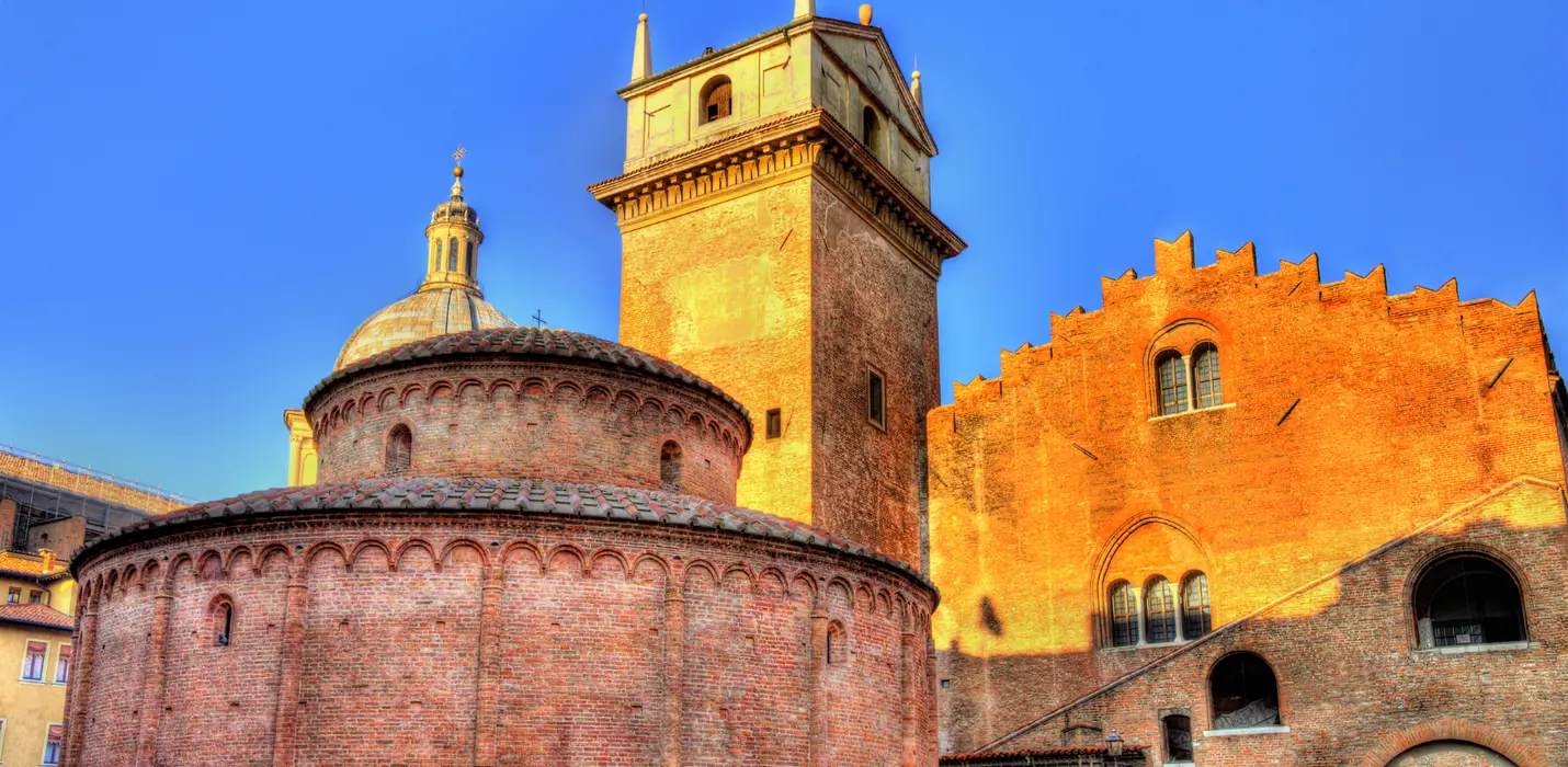 MANTOVA, PALAZZO TE E LA CUPOLA DI SANT'ANDREA