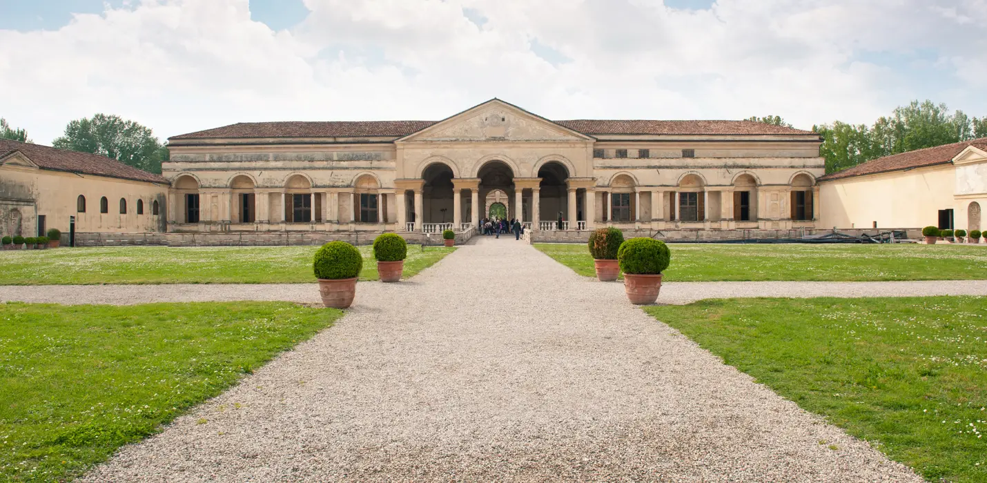 MANTOVA, PALAZZO TE E LA CUPOLA DI SANT'ANDREA