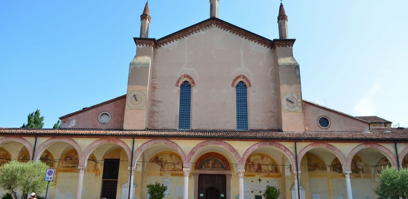 FIORI DI LOTO E REGGIA DI COLORNO FIORI DI LOTO E REGGIA DI COLORNO