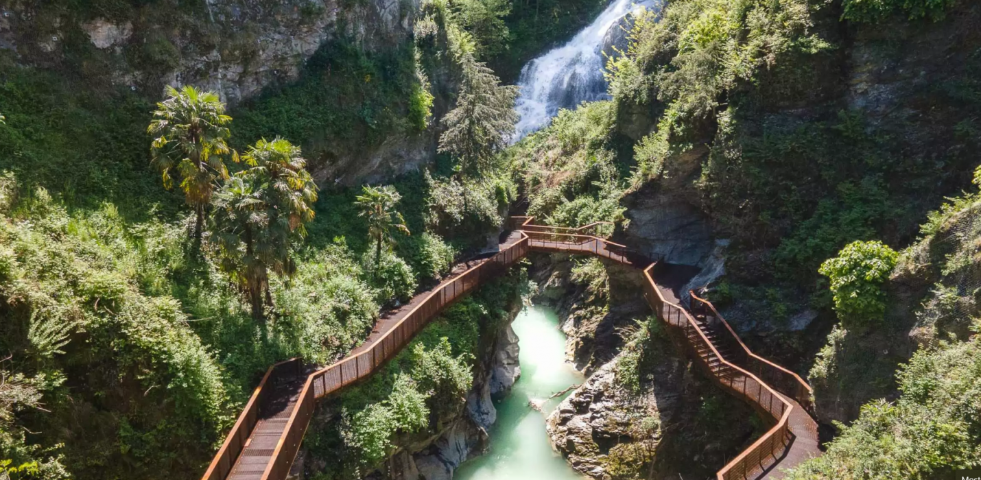 VAL ROSEG E IL TRENINO ROSSO, LODI, LECCO E L'ORRIDO DI BELLANO