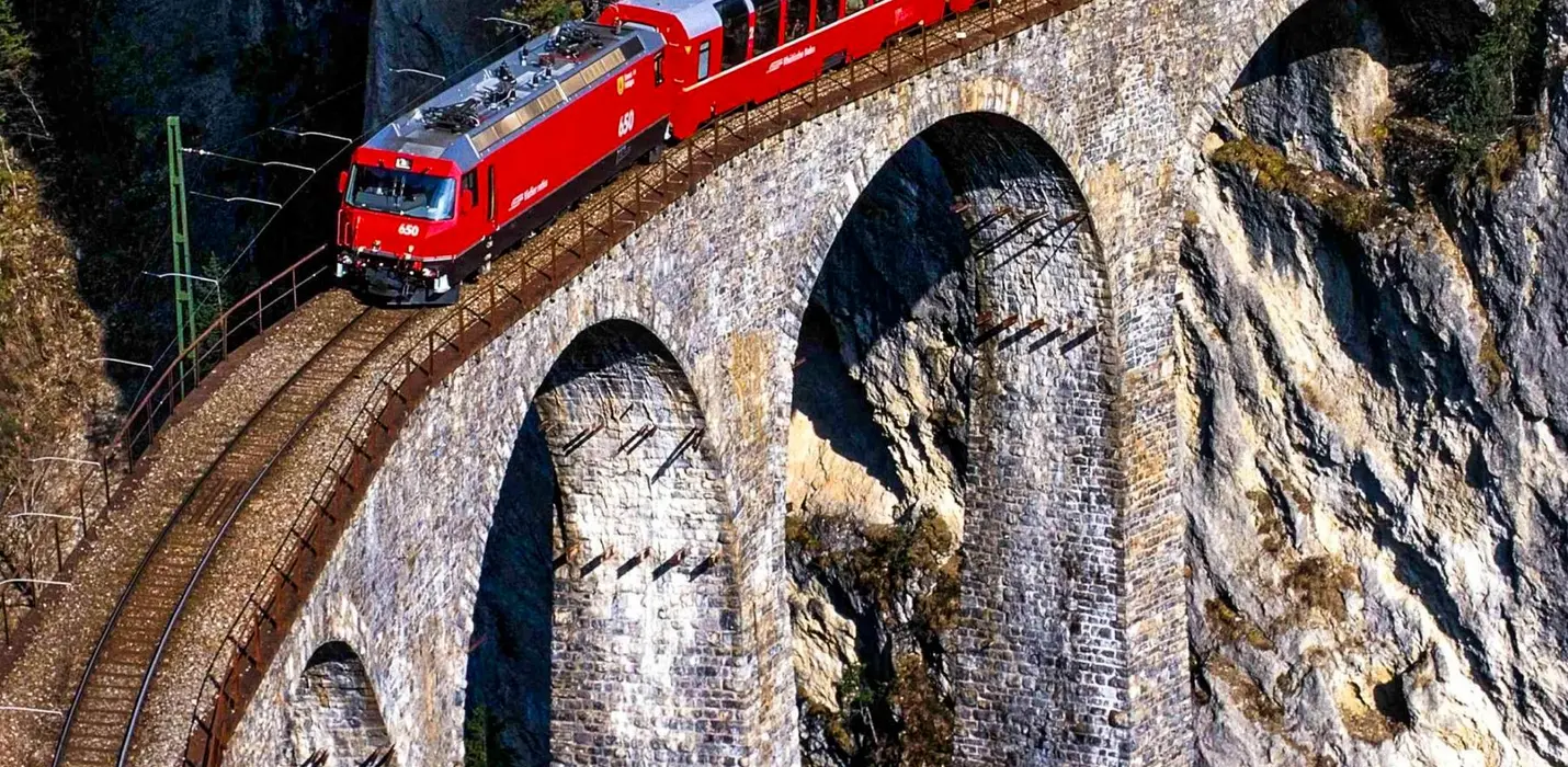 TRENINO ROSSO, COIRA, LUGANO E VAL CAMONICA