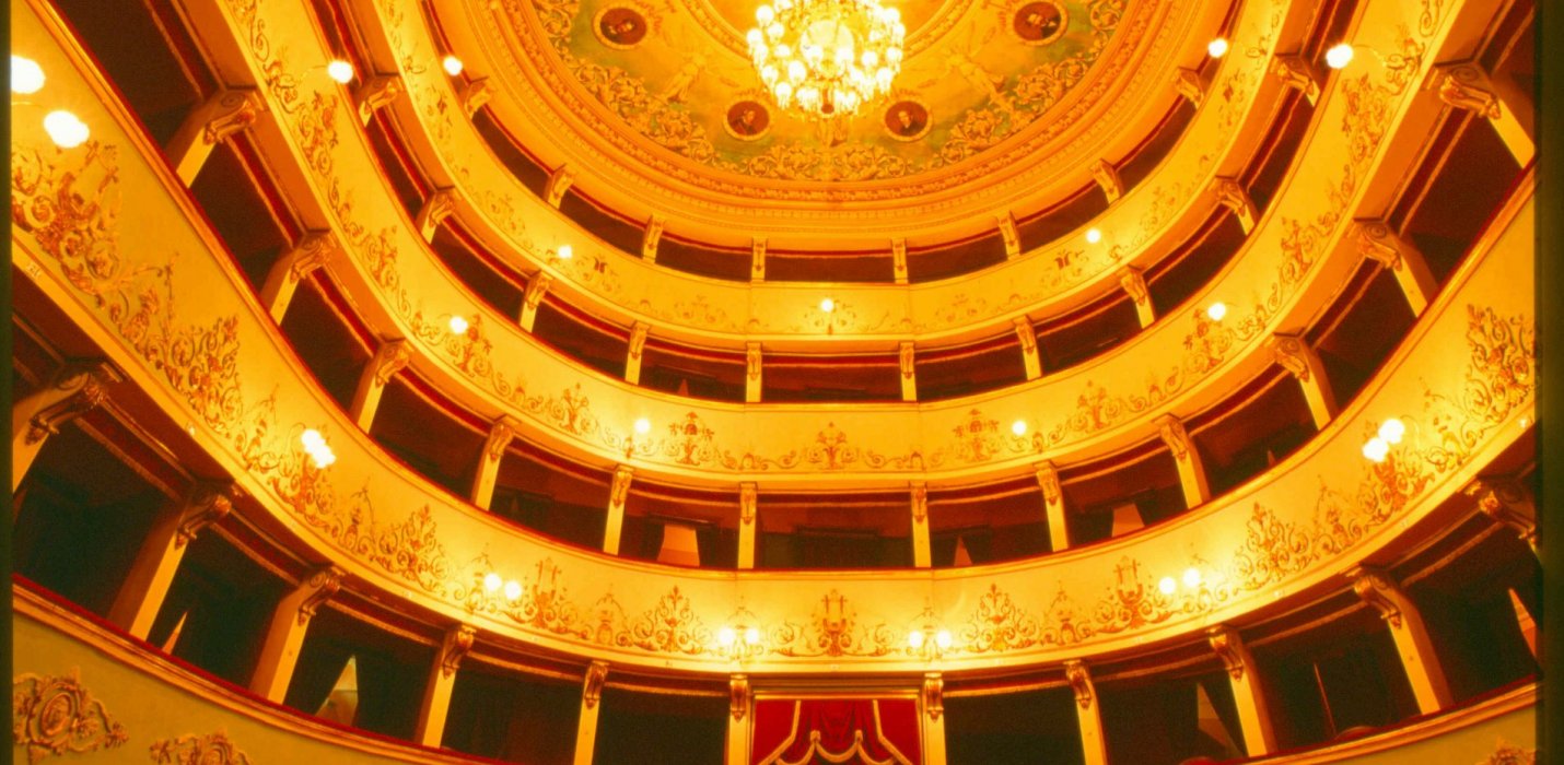 OFFIDA E COLLEZIONE SGARBI AD ASCOLI OFFIDA E COLLEZIONE SGARBI AD ASCOLI