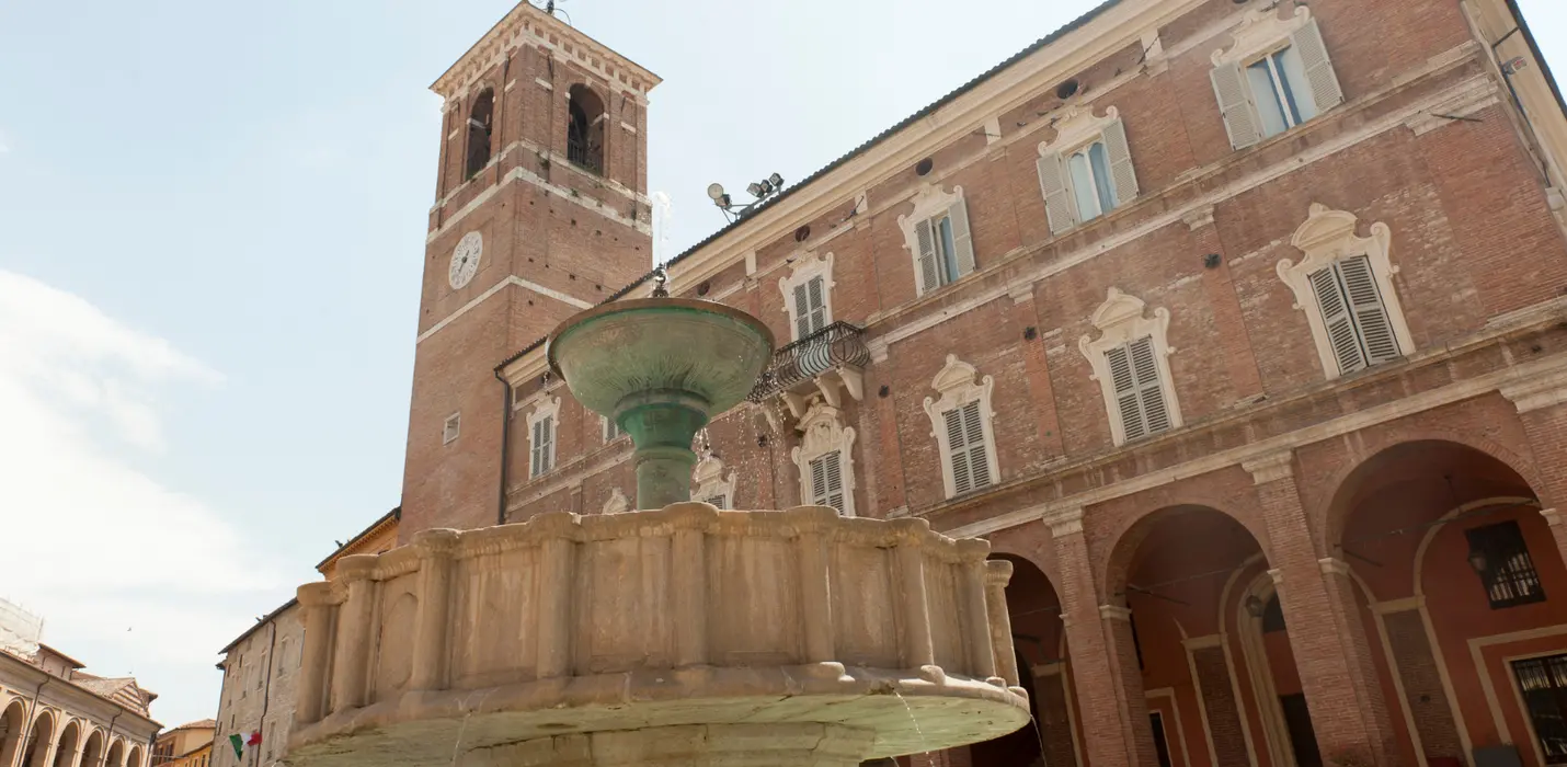 FABRIANO, TEMPIO VALADIER E GENGA