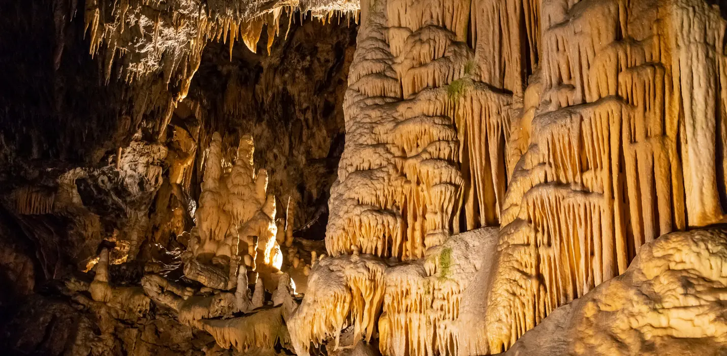 GROTTE DI FRASASSI, TEMPIO DI VALADIER E GENGA