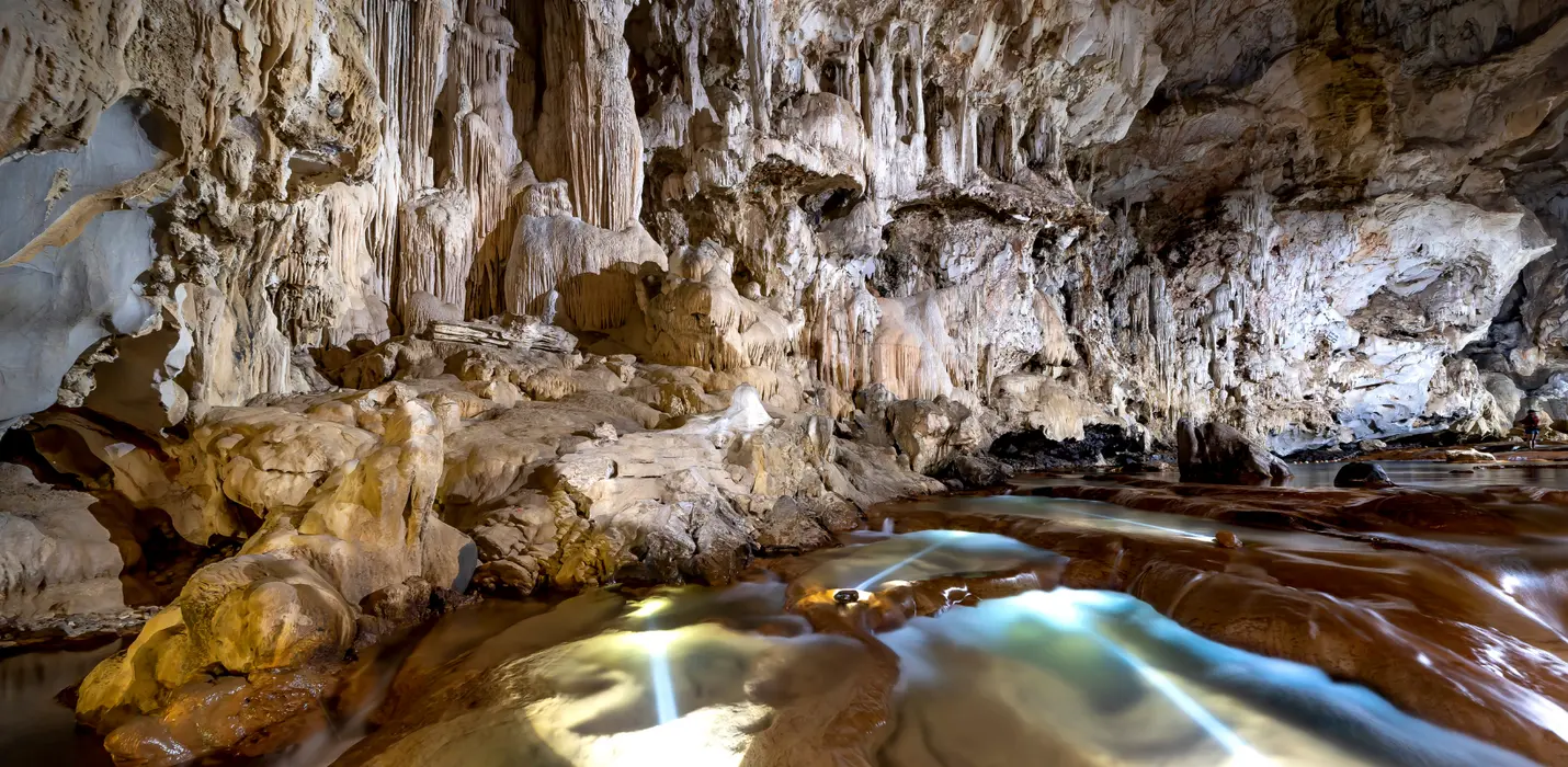 GROTTE DI FRASASSI, TEMPIO DI VALADIER E GENGA