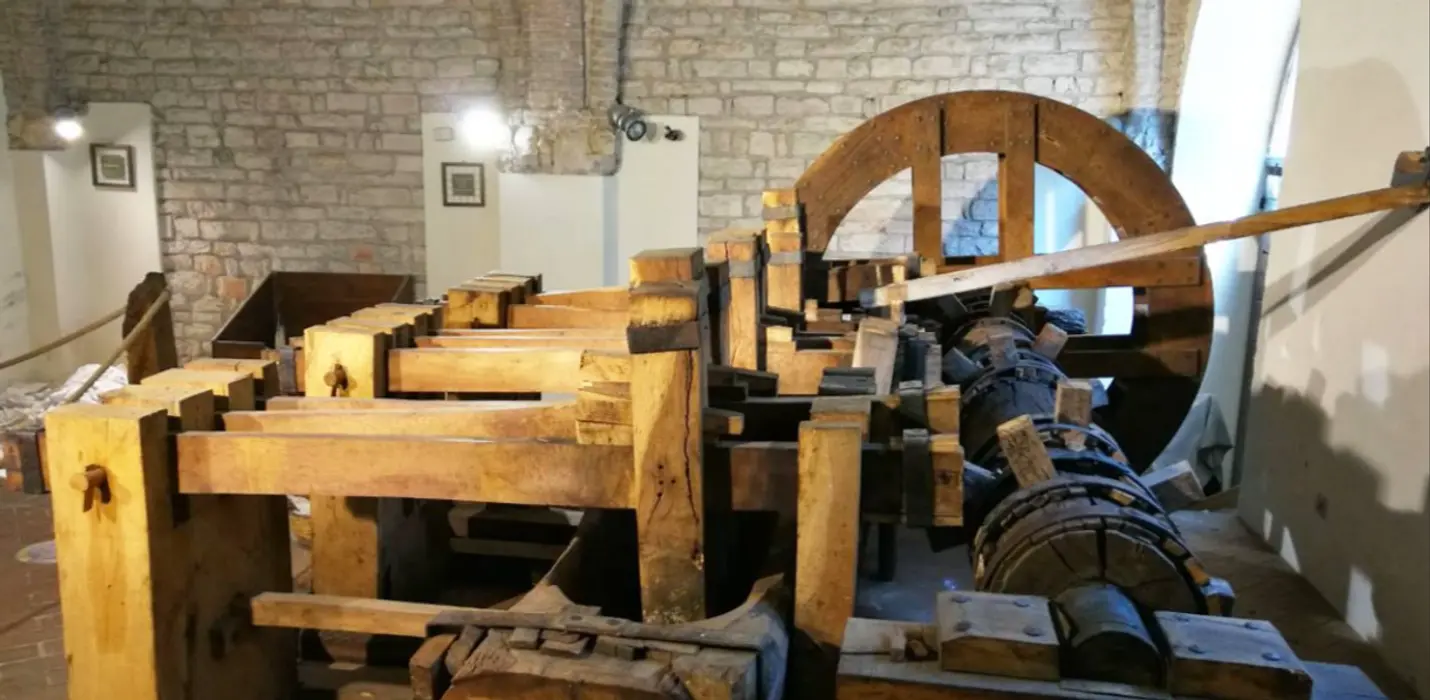 FABRIANO, TEMPIO VALADIER E GENGA